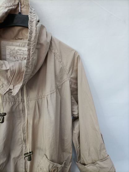 PRIMARK. Parka beige ligera T.38