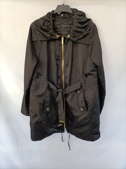 GALERIA PRIVADA. Parka negra lazada T.40