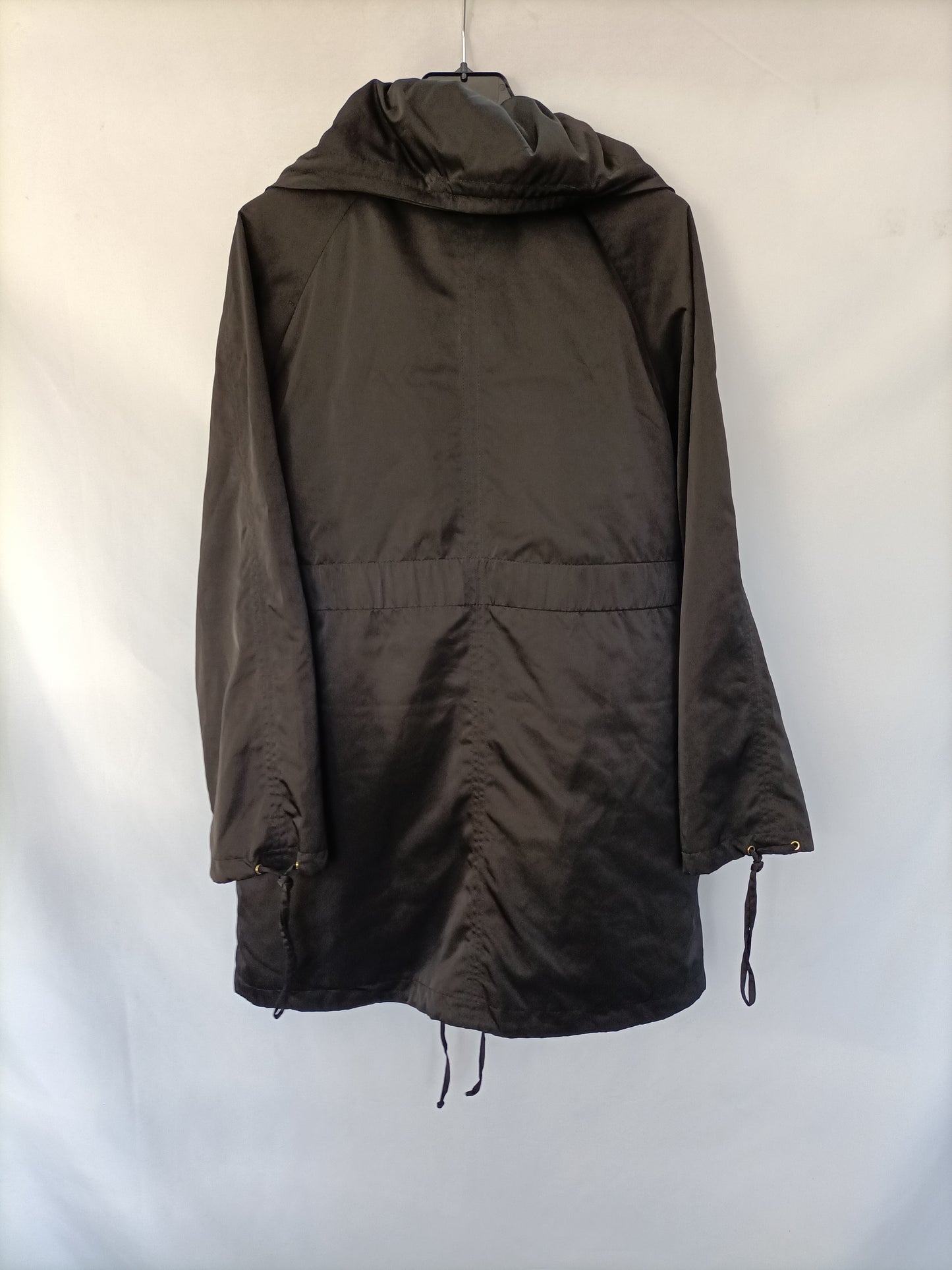 PRIVATE GALLERY. Black parka with lace-up closure, size 40