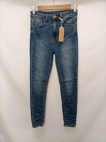 A PIE DE CALLE .Pantalones denin ajustado T.m