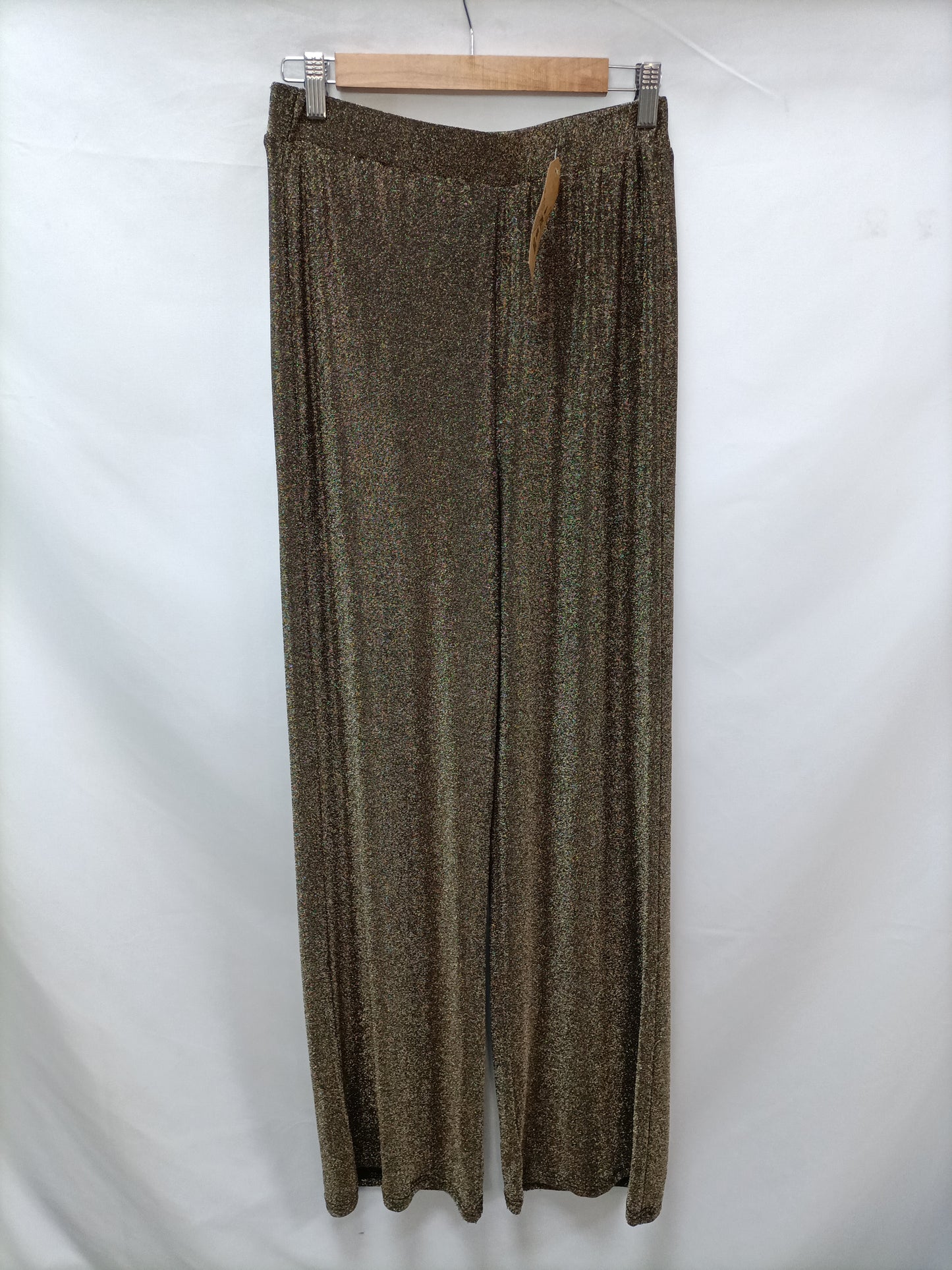 A PIE DE CALLE . Pantalón palazzo dorado T.m/l