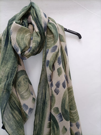 OTRAS. Fular beige estampado