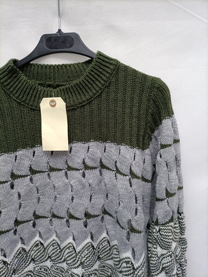 OTRAS. Jersey troquelado gris y verde T.u (m)