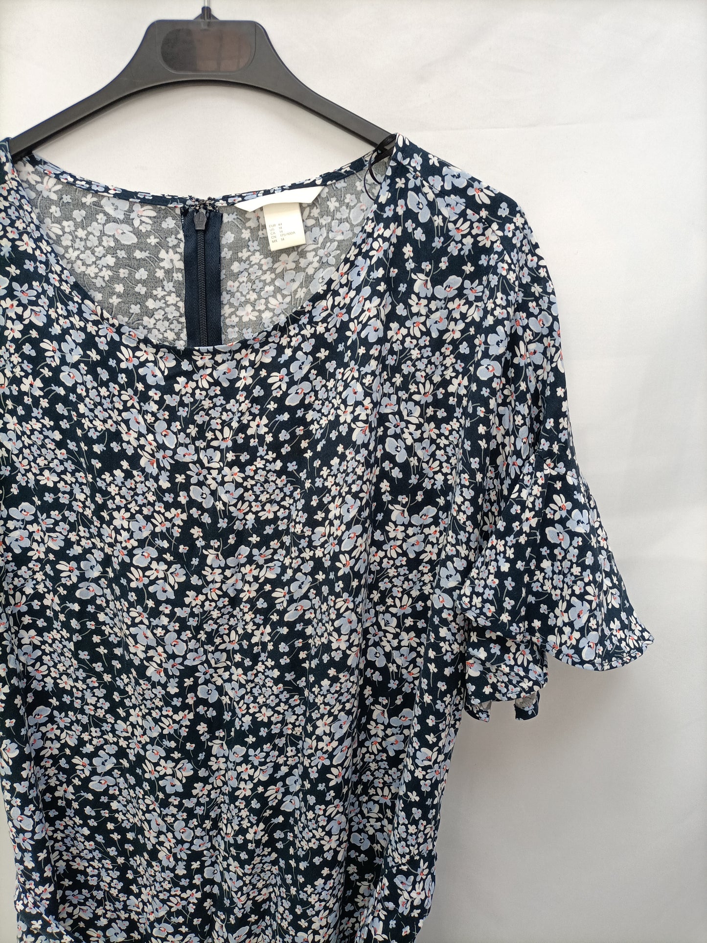 H&amp;M. Blue floral dress S.44