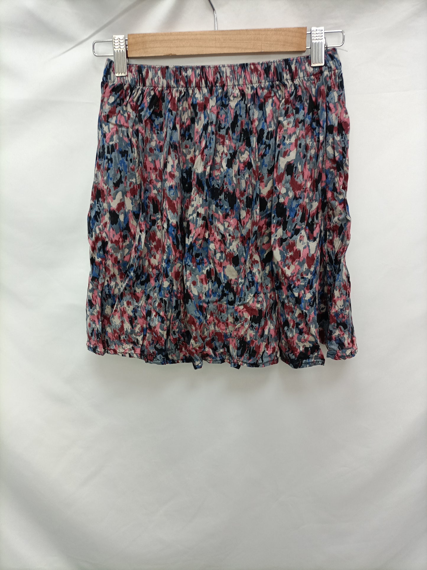 ABERCROMBIE. Tie-dye Ts short skirt