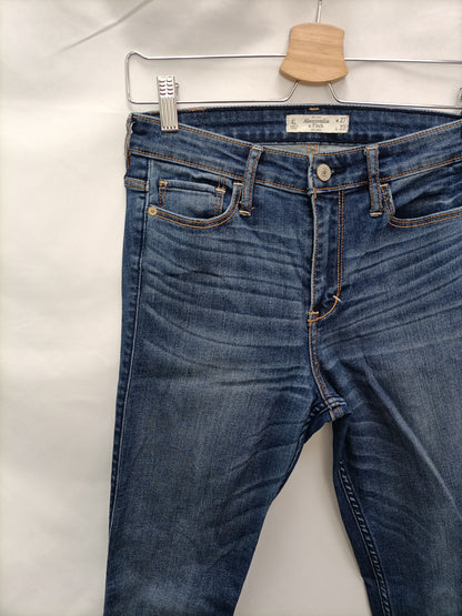 ABERCROMBE. Distressed denim pants, size 38