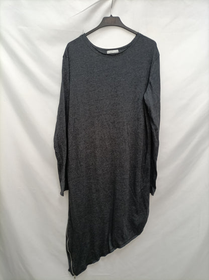 ZARA. Asymmetrical gray dress Tm