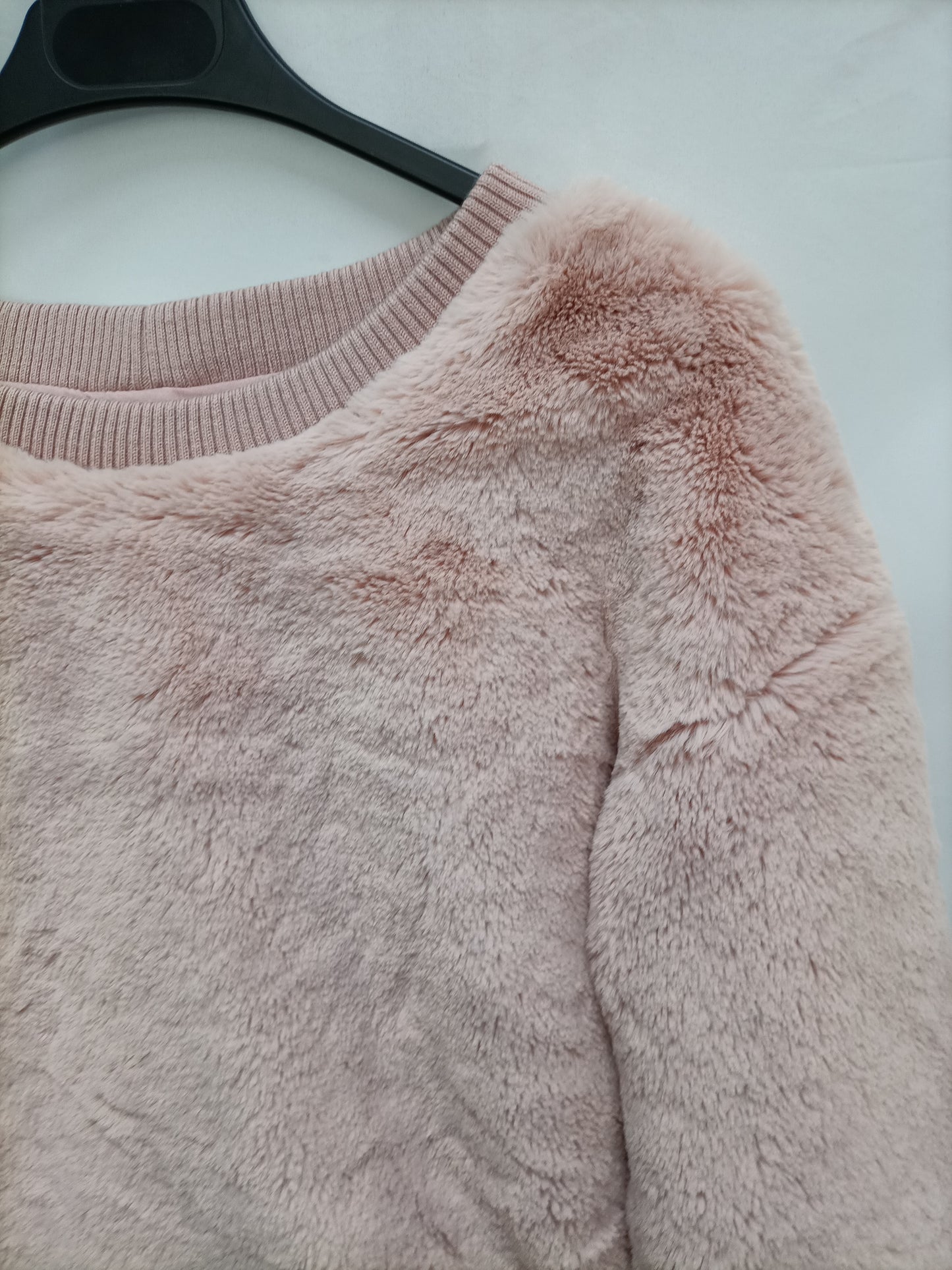BERSHKA. Sudadera rosa pelito T.s