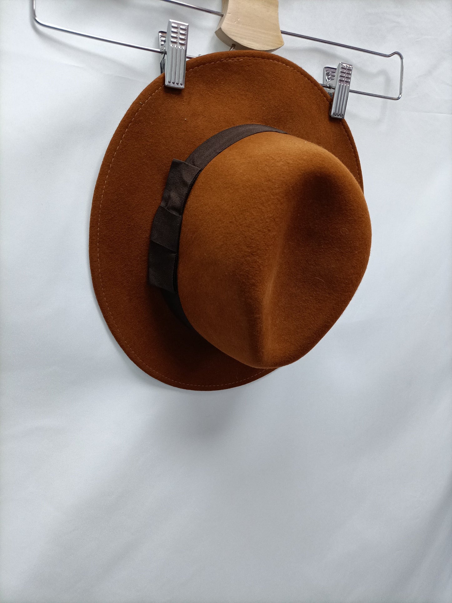 SFERA. Sombrero paño Camel Tu