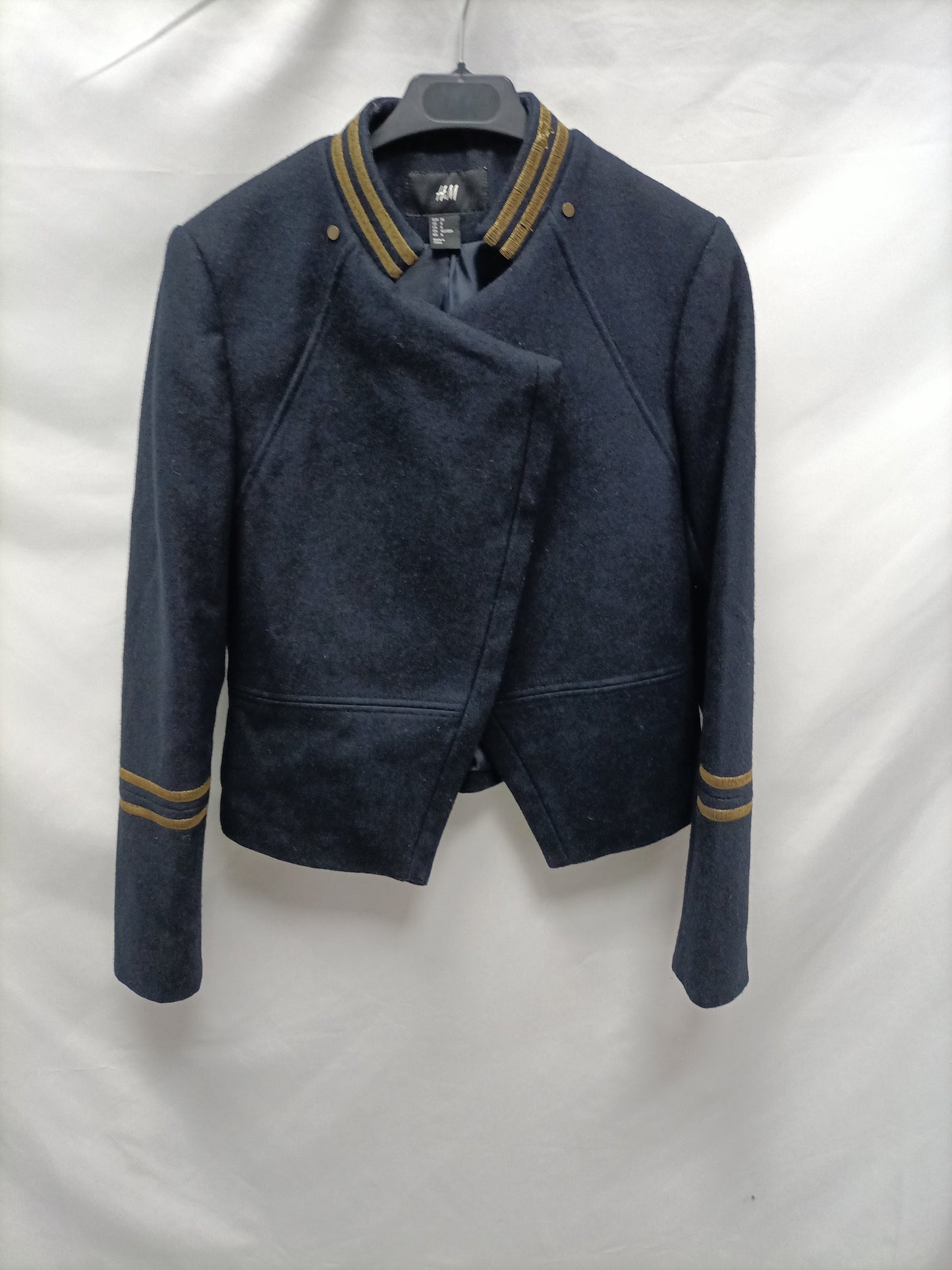 H&M. Cazadora azul paño T.38