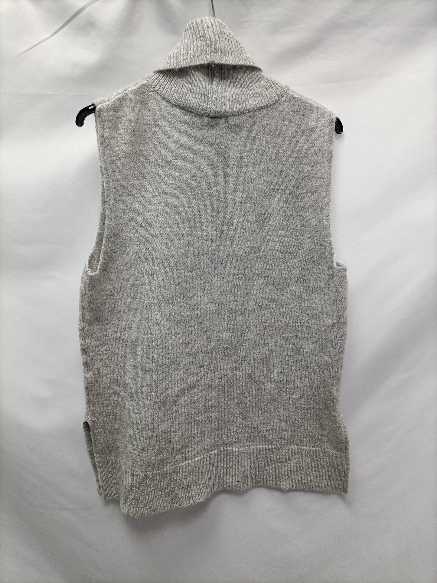 PRIMARK. Jersey sin mangas gris T.s