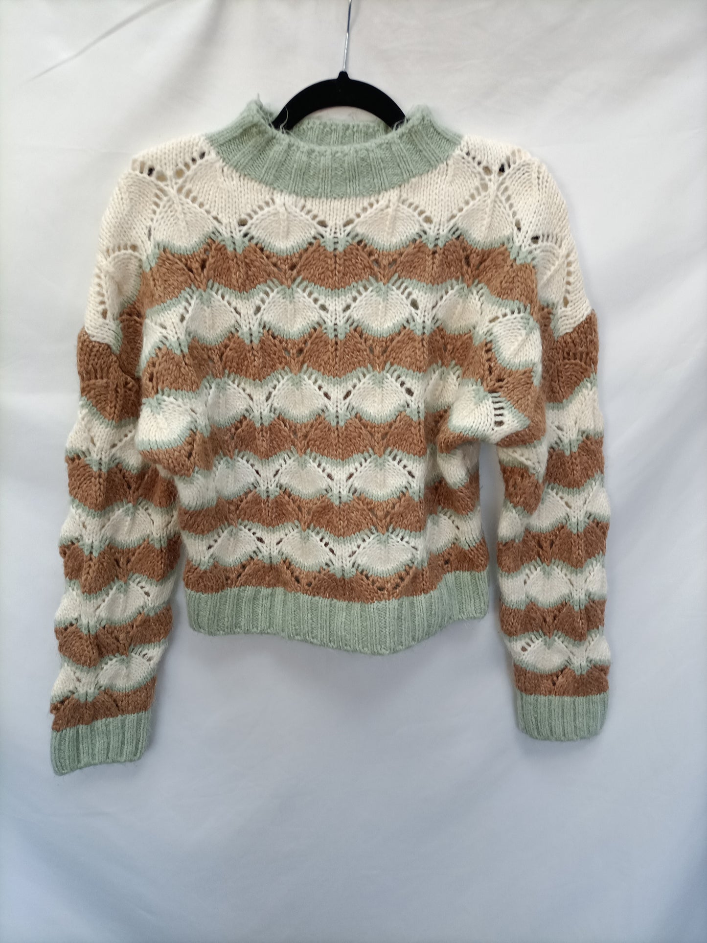 ZARA. Die-cut knit sweater Tm