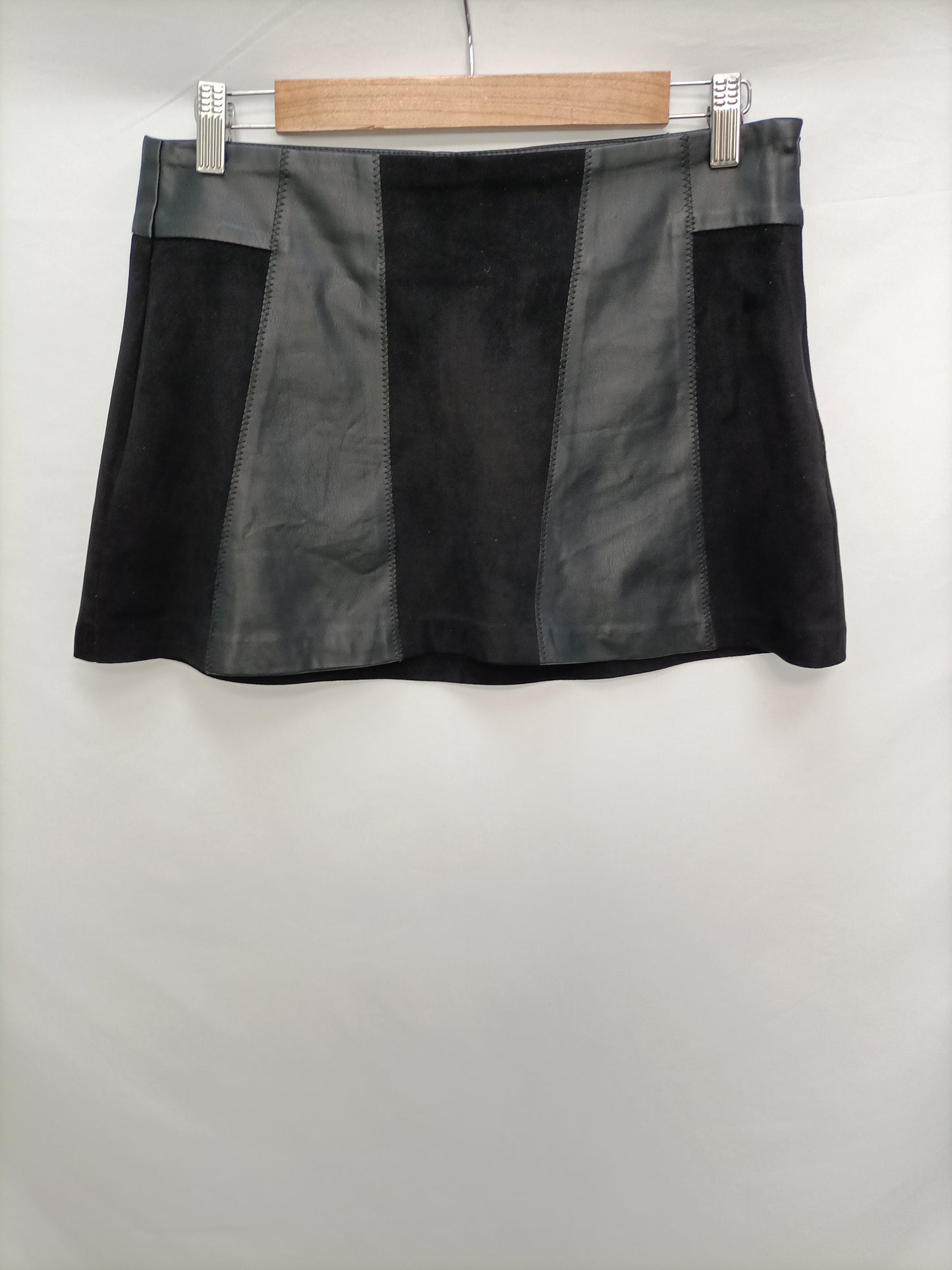 ZARA. Double textured mini skirt Tm