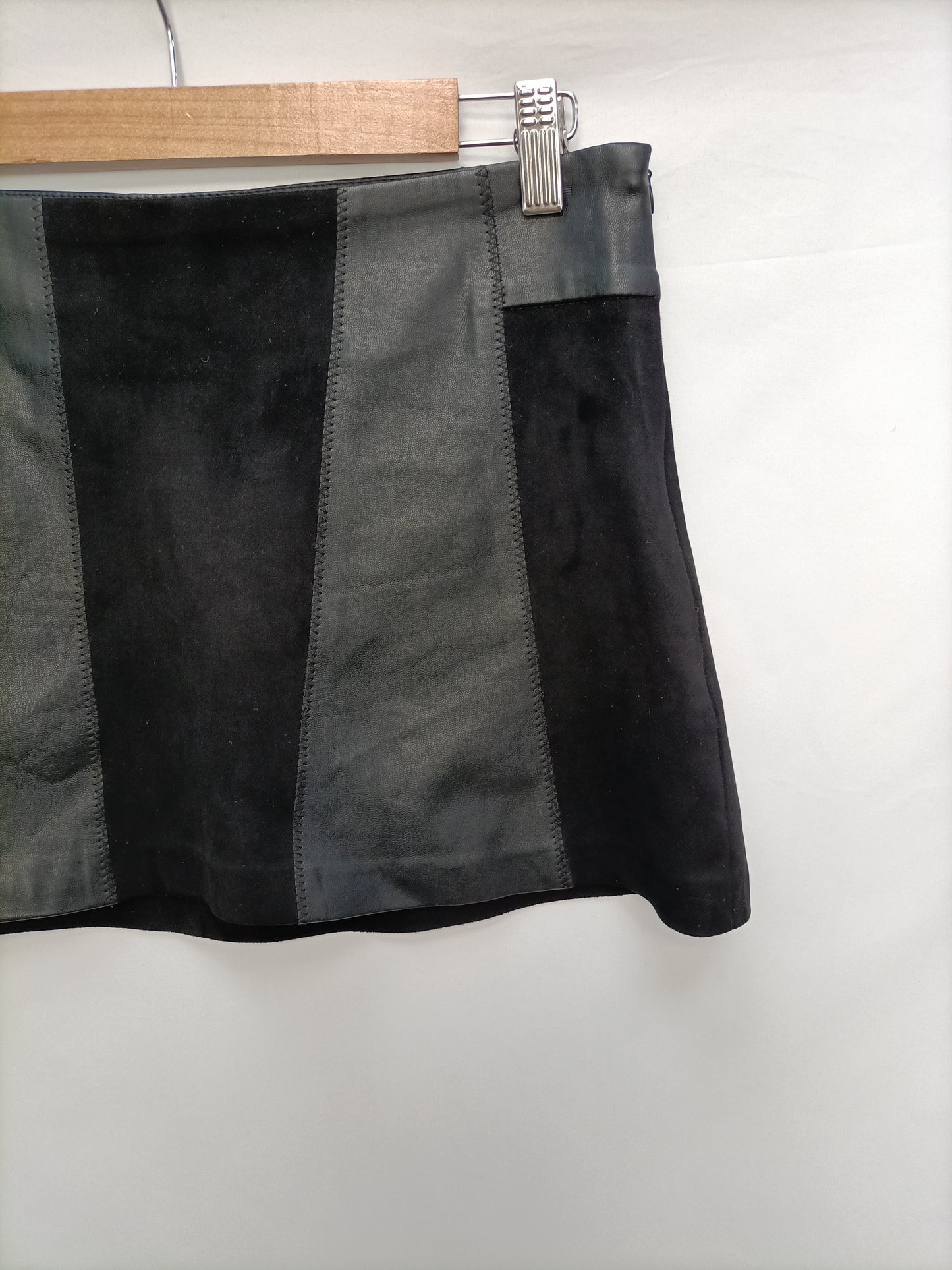 ZARA. Double textured mini skirt Tm