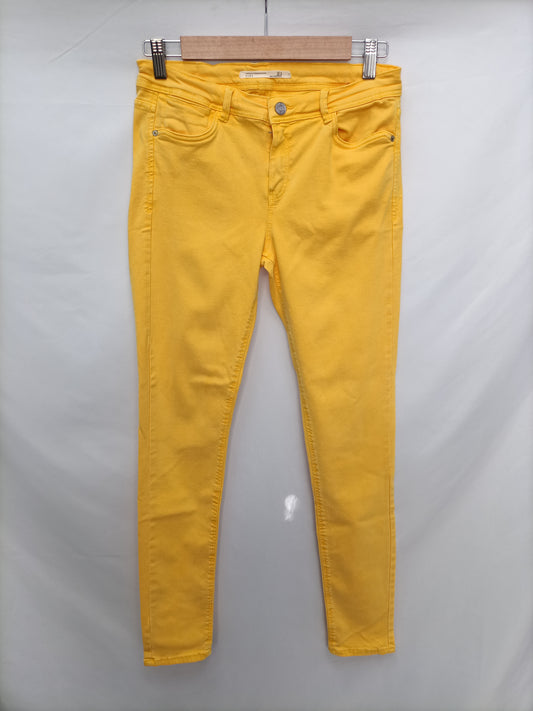 ZARA. Yellow skinny pants, size 40