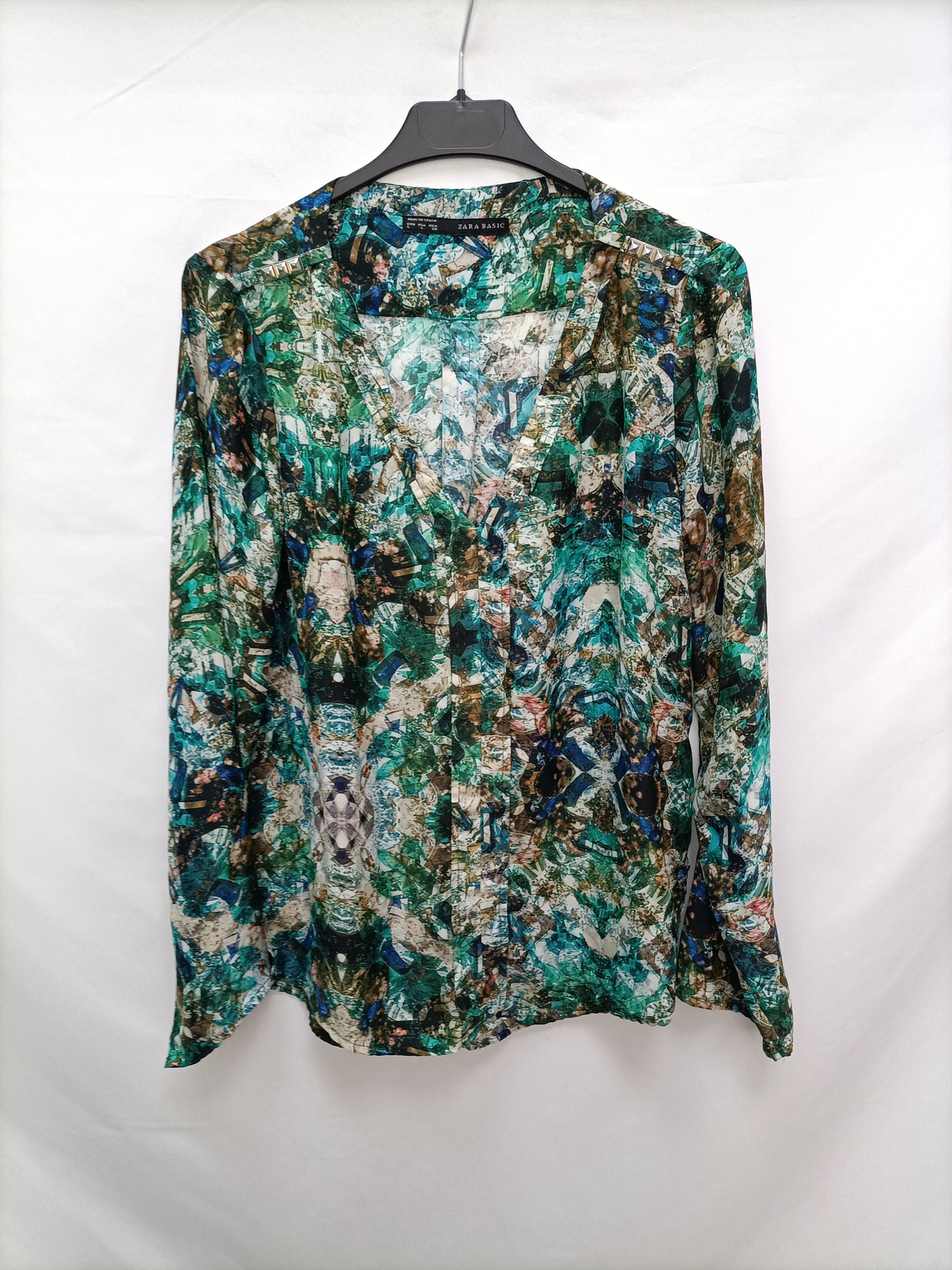 ZARA.  Blusa estampado verde T.s