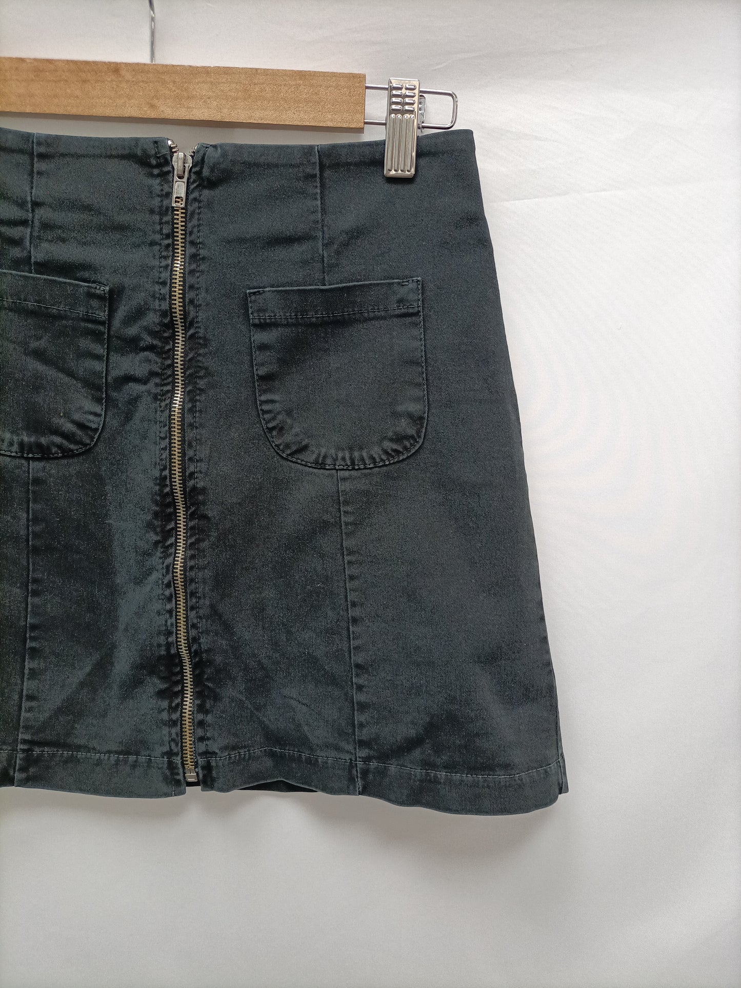 BRANDY MELVILLE. Black zipper skirt Tu (34)