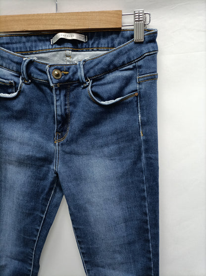 ZARA. Vaquero efecto desgastado T.38