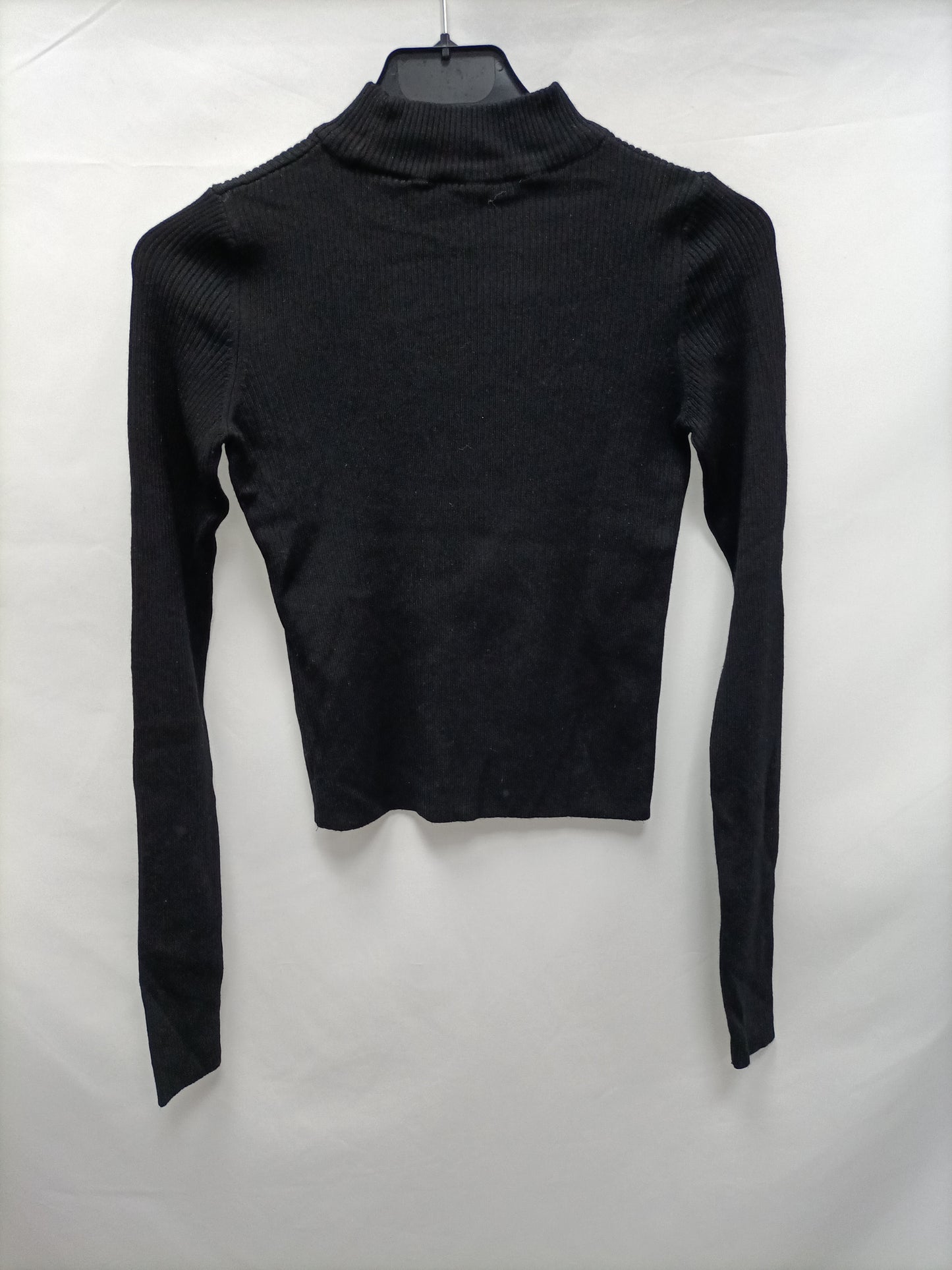 PULL&amp;BEAR. Black ribbed top Ts