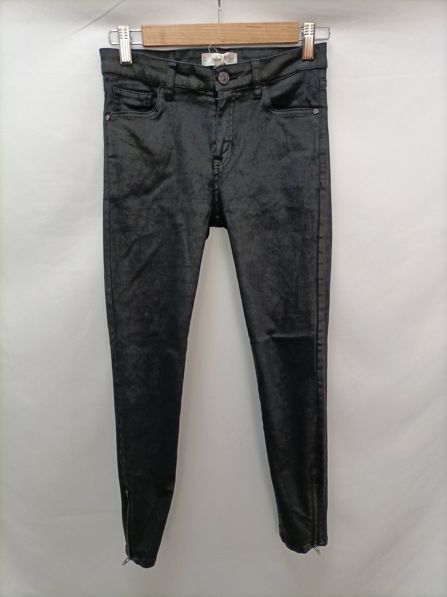 MANGO. Pantalón negro cremalleras T.34