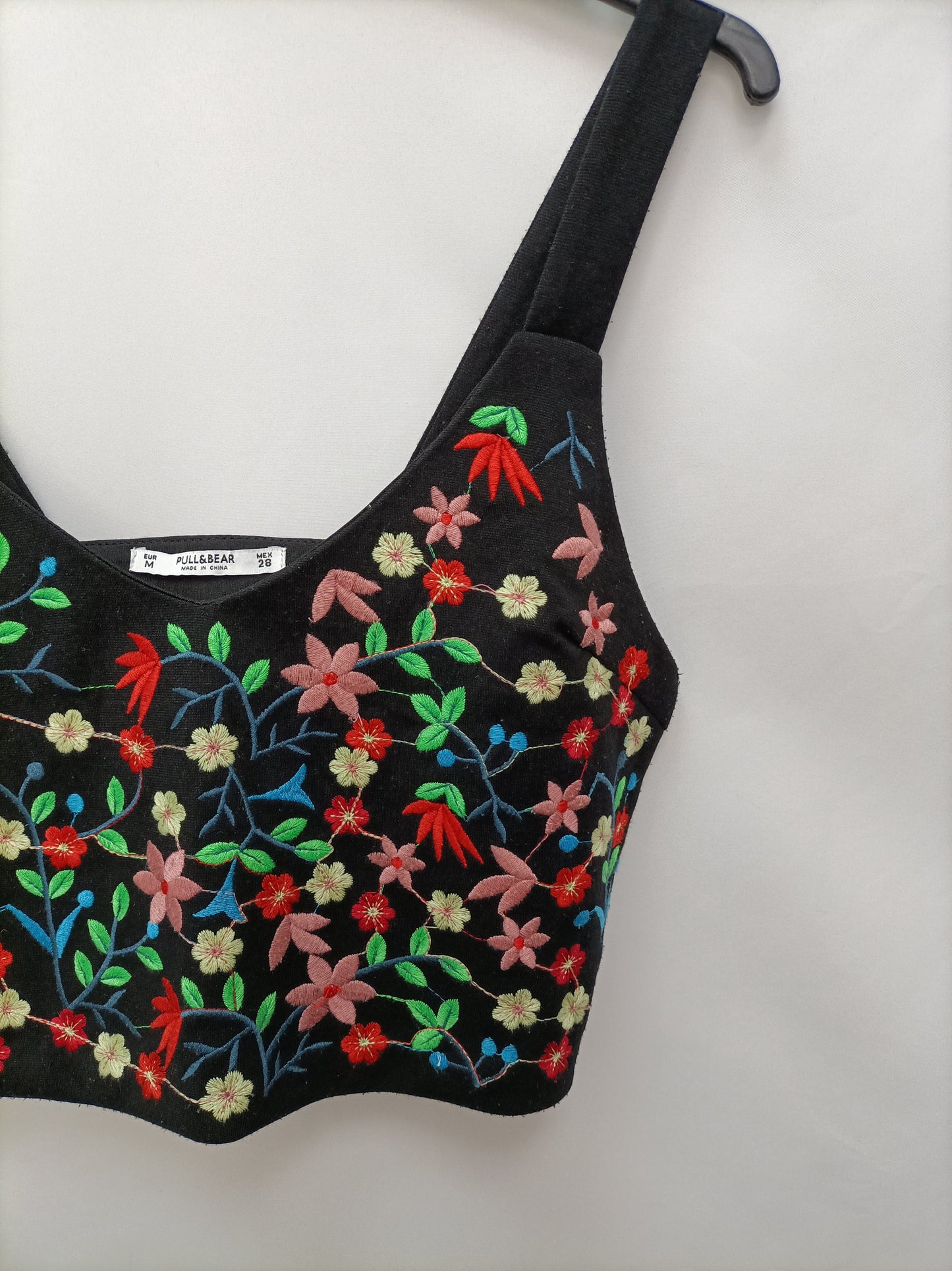 PULL&amp;BEAR. Black embroidered crop top Tm