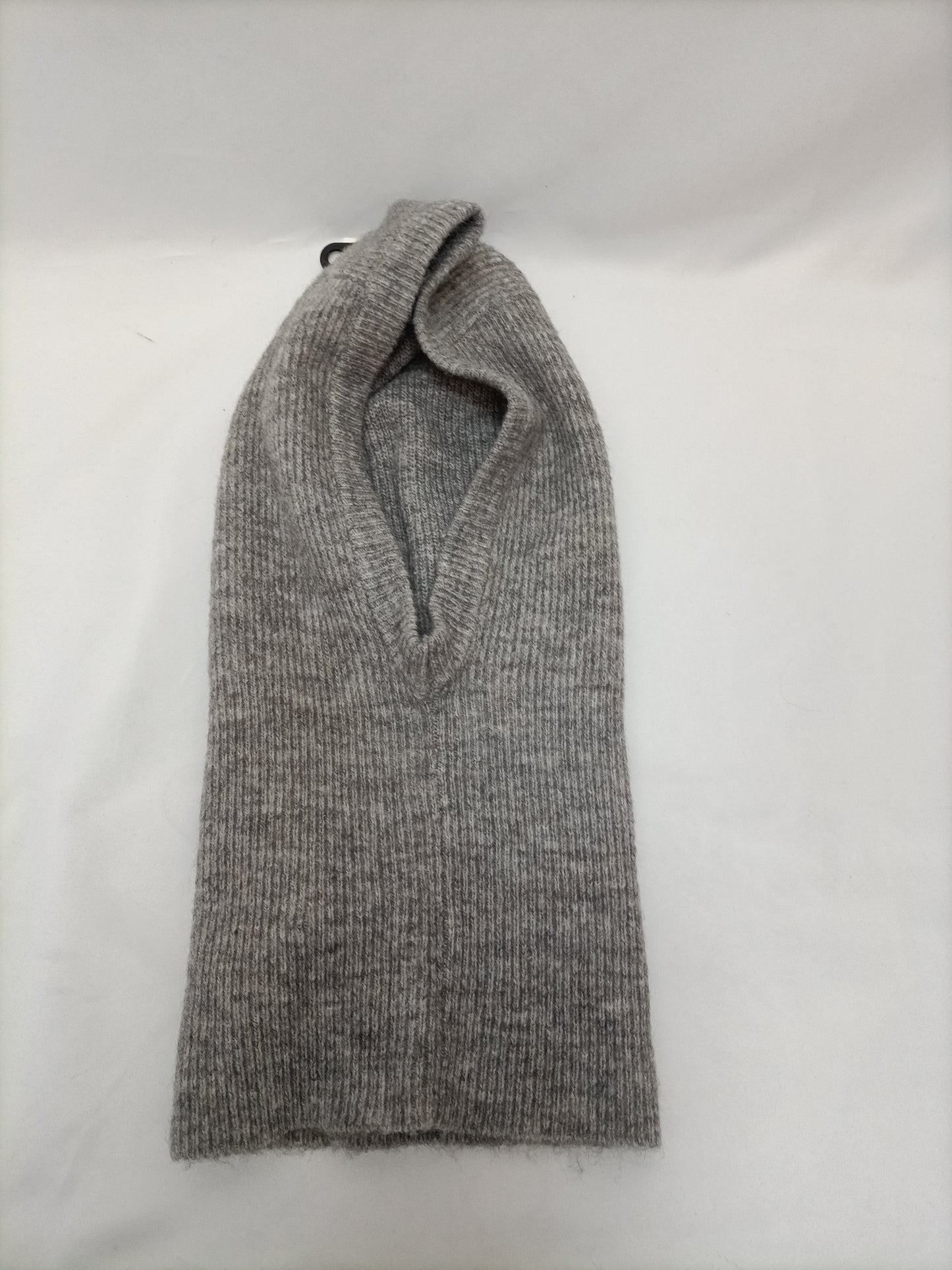 ZARA. Gorro gris lana T.m