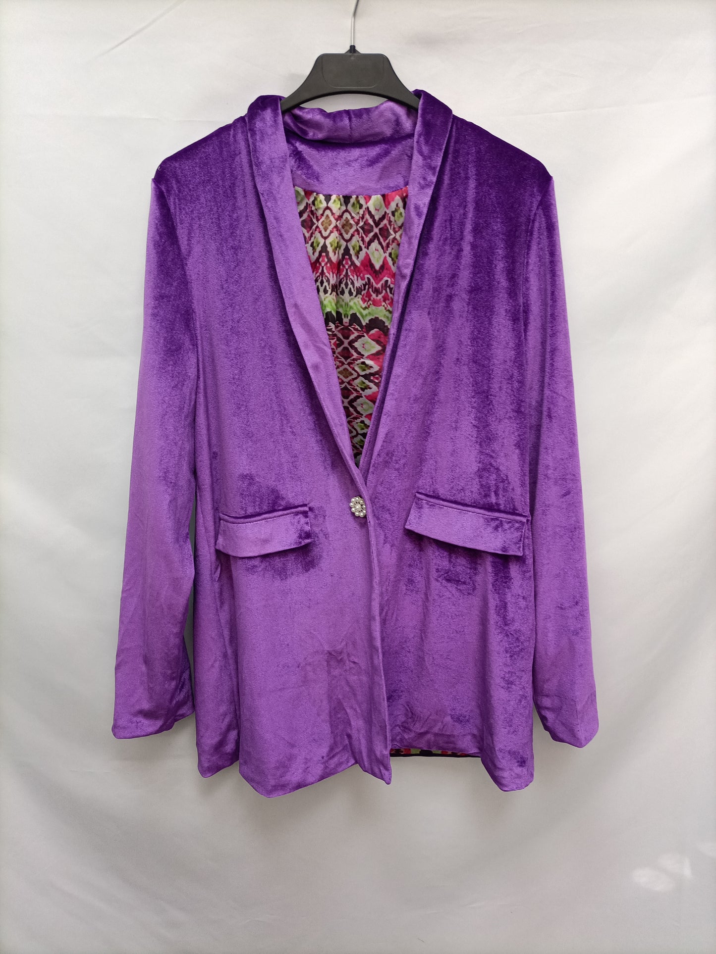 OTRAS. Blazer morada terciopelo T.u
