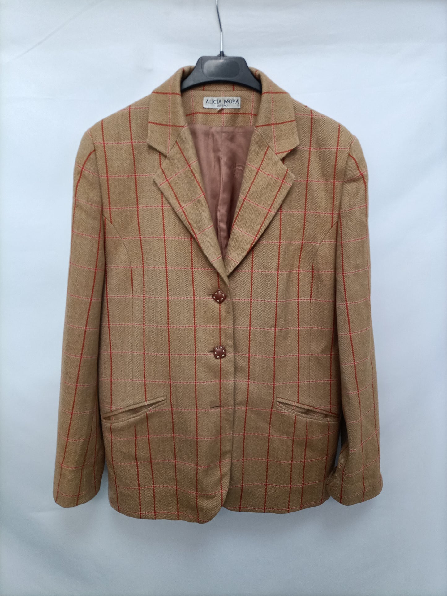ALICIA MOYA. Vintage checked blazer size 50