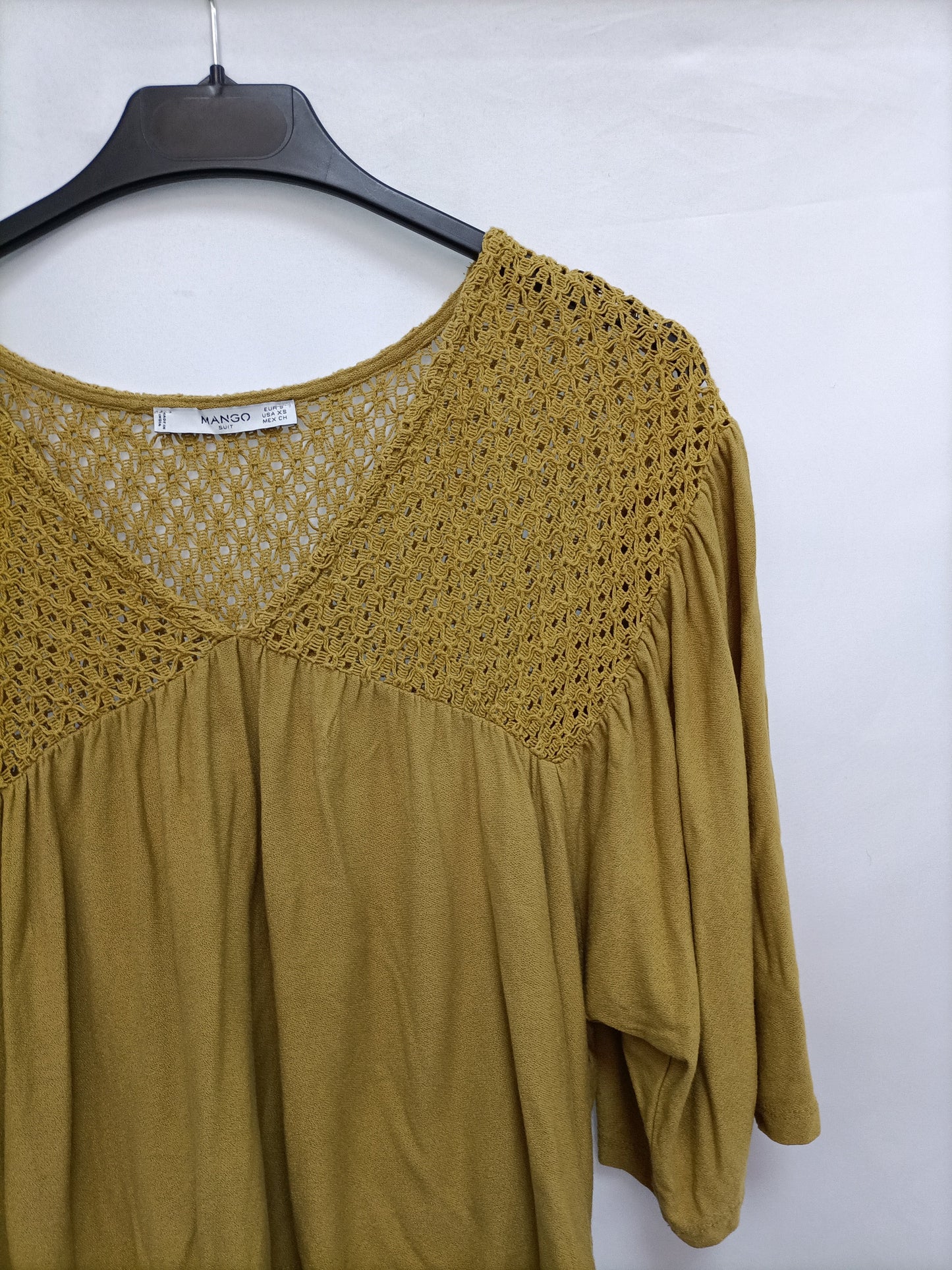 MANGO. Top fluido encaje T.s