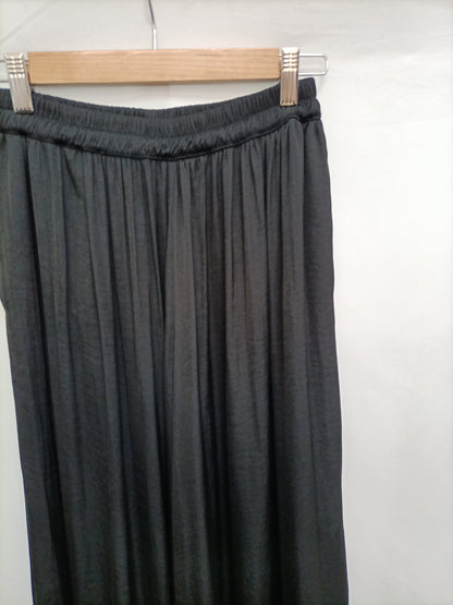 BERSHKA. Pantalón Palazzo negro T.m
