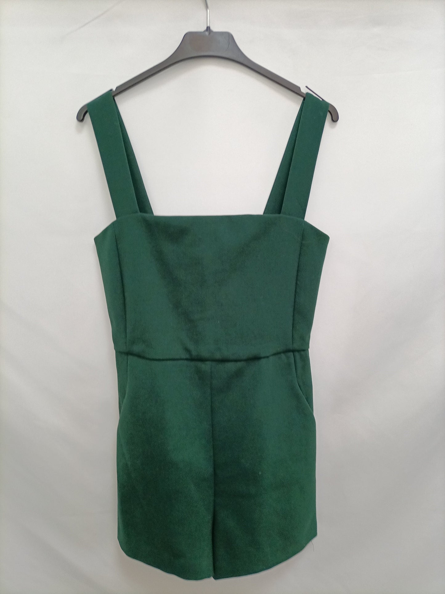 ZARA. Mono corto verde T.s