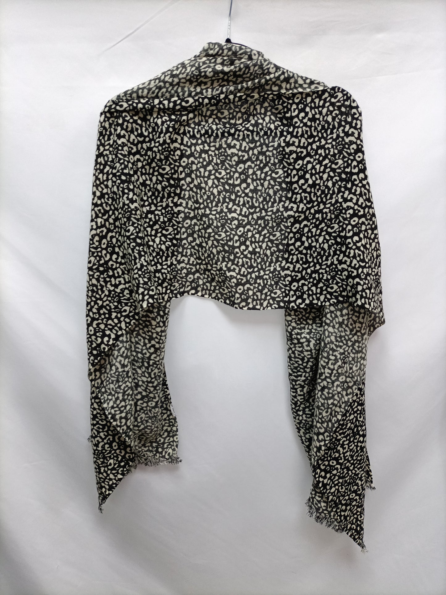 OTHERS. Animal print scarves