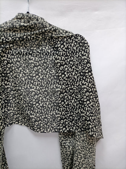 OTHERS. Animal print scarves