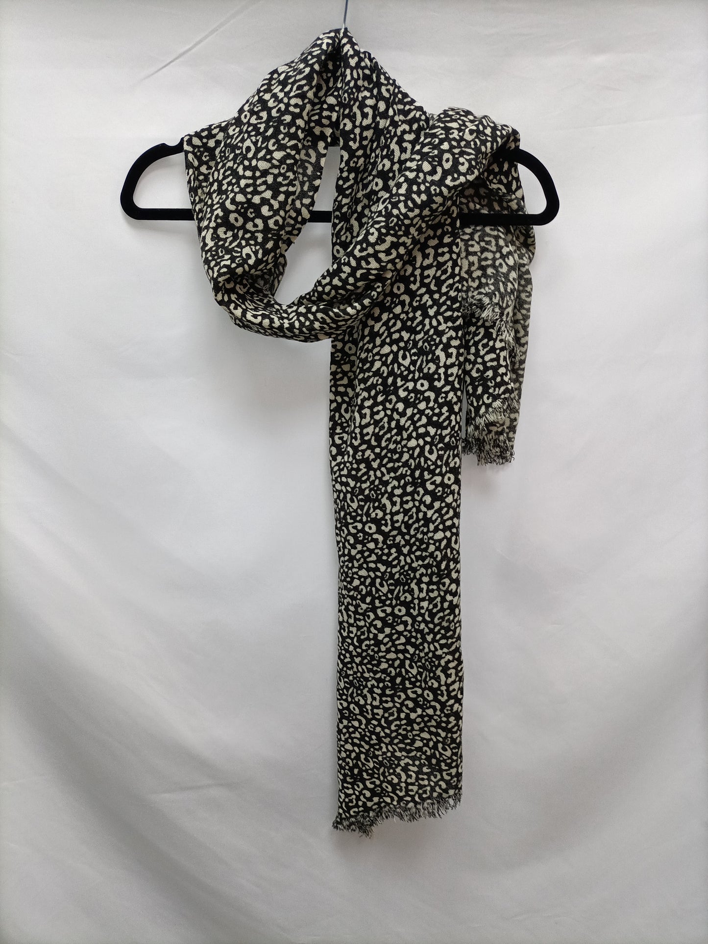 OTHERS. Animal print scarves