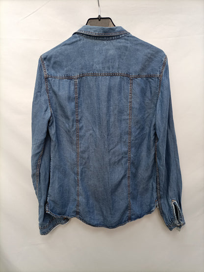 MASSIMO DUTTI. Camisa vaquera T.40