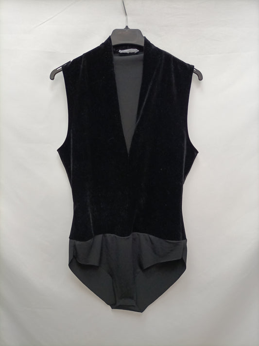 MANGO. Black velvet bodysuit TM
