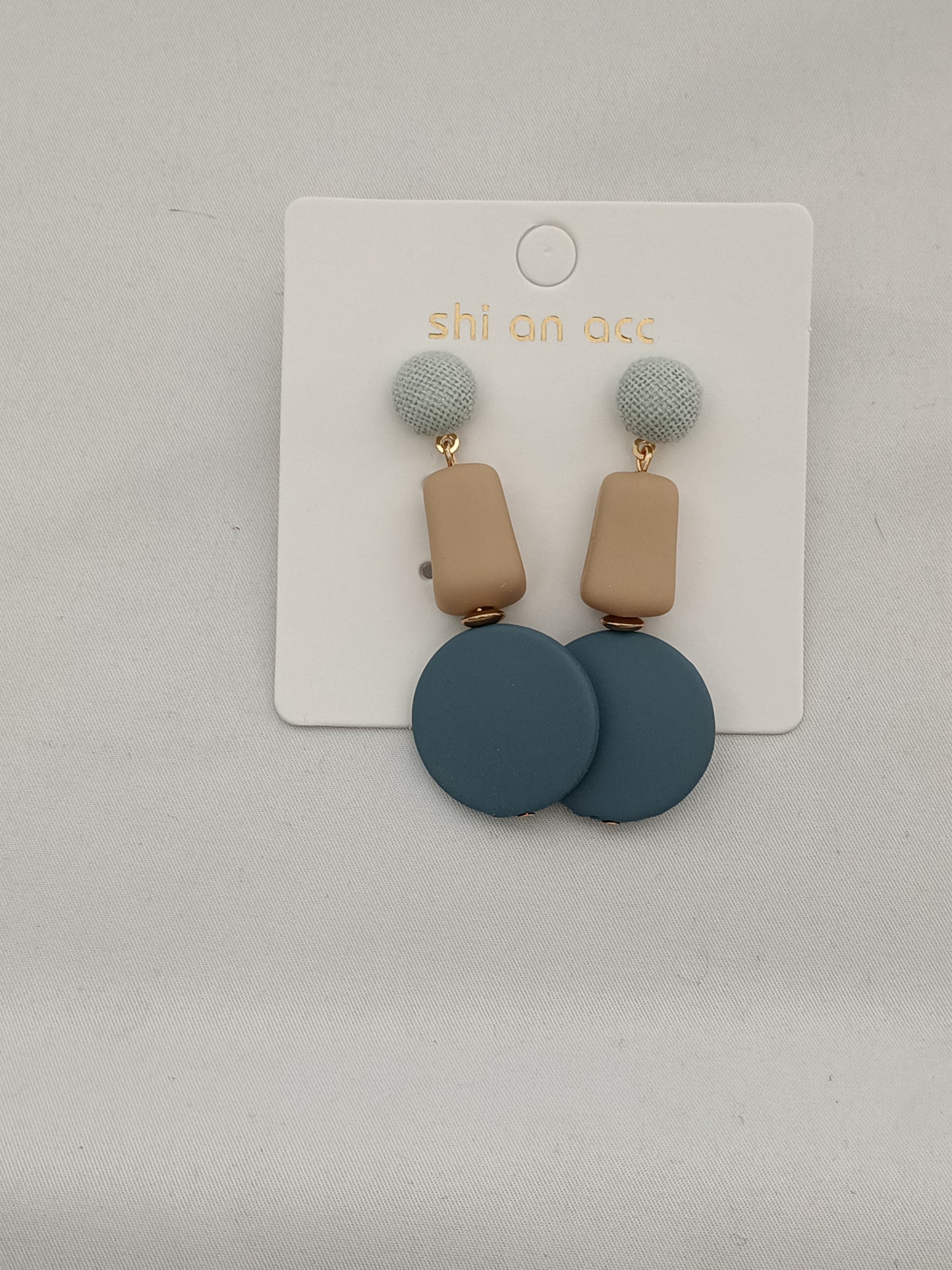 OTHERS. Ball earrings