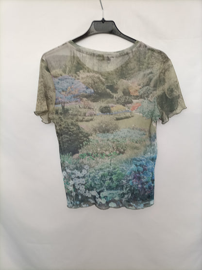 STRADIVARIUS. Camiseta bosque T.l