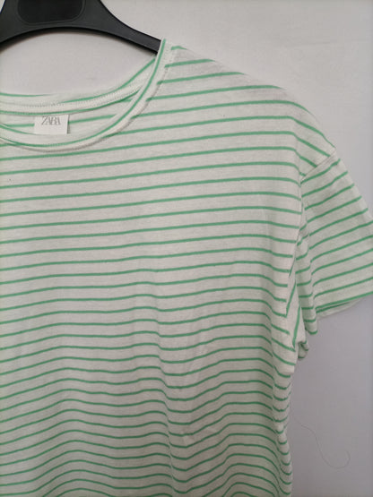 ZARA. Camiseta rayas verdes T.13/14