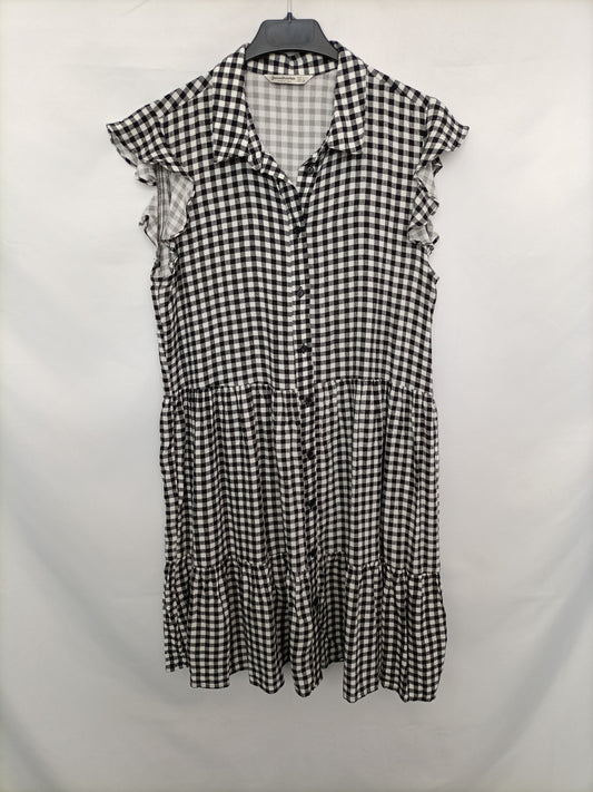 STRADIVARIUS. Vestido cuadros vichi  T.l