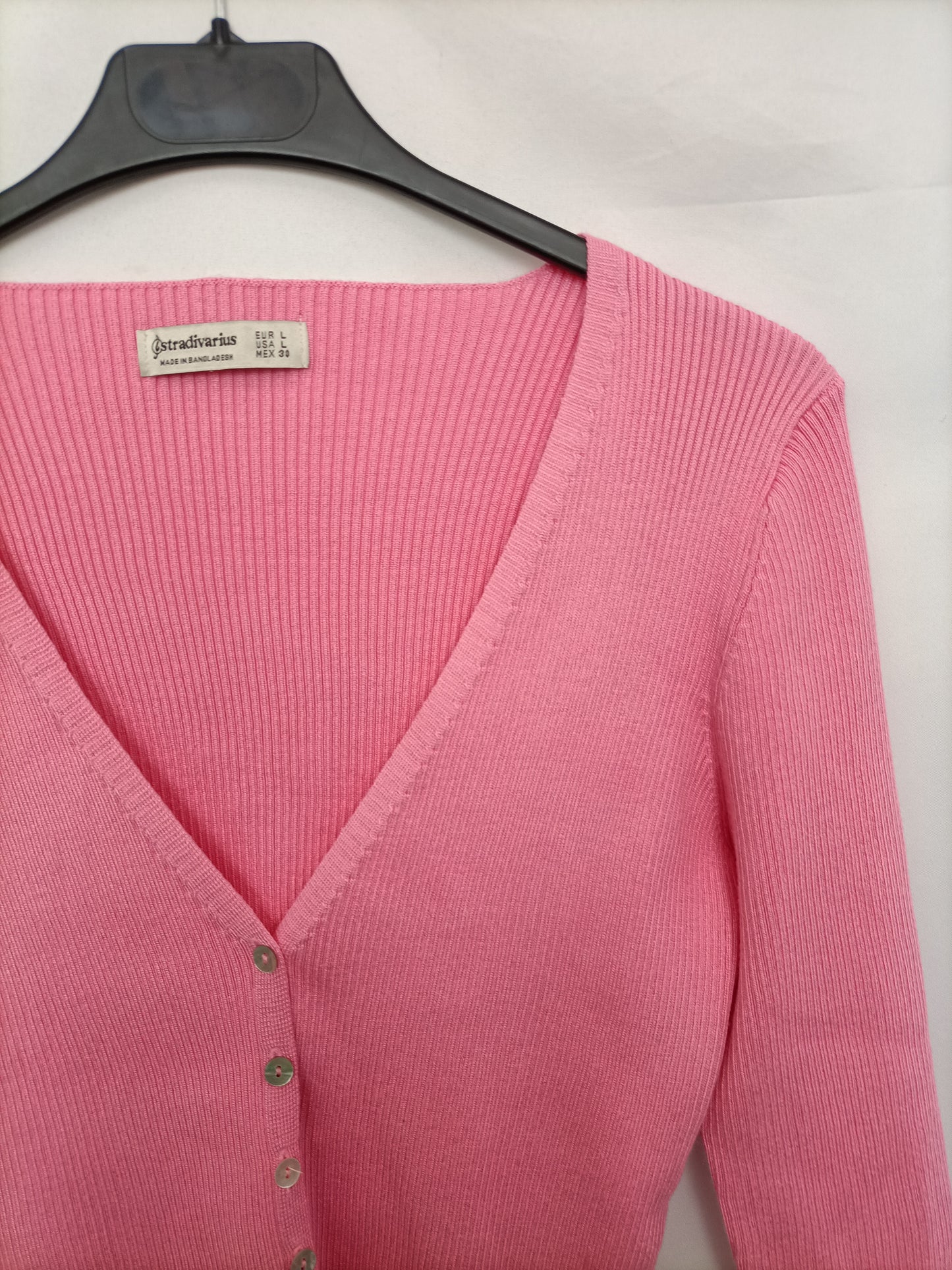 STRADIVARIUS. pink ribbed cardigan/top Tl
