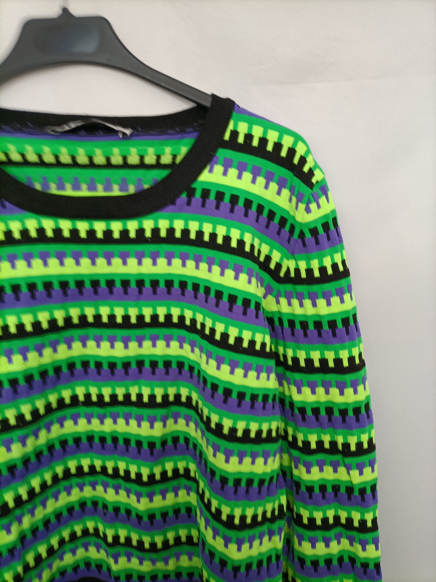 ZARA. Jersey elástico fluor T.l