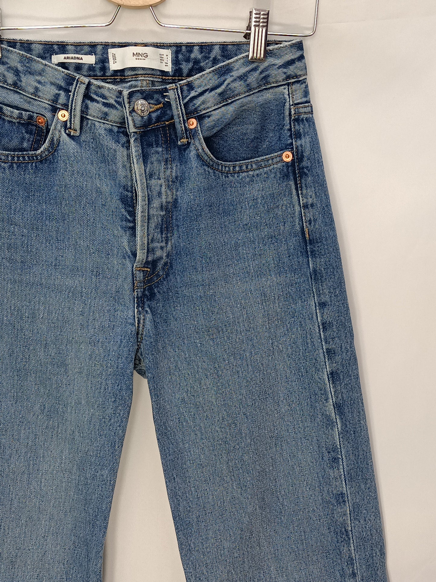 MANGO. Pantalón denim ancho T.34