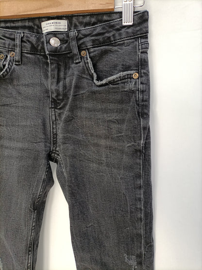 ZARA. Distressed black trousers size 34