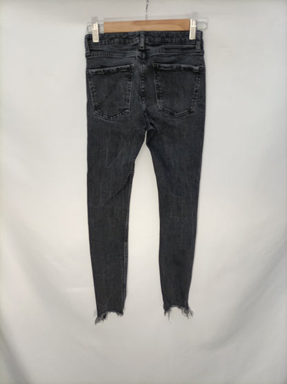 ZARA. Distressed black trousers size 34