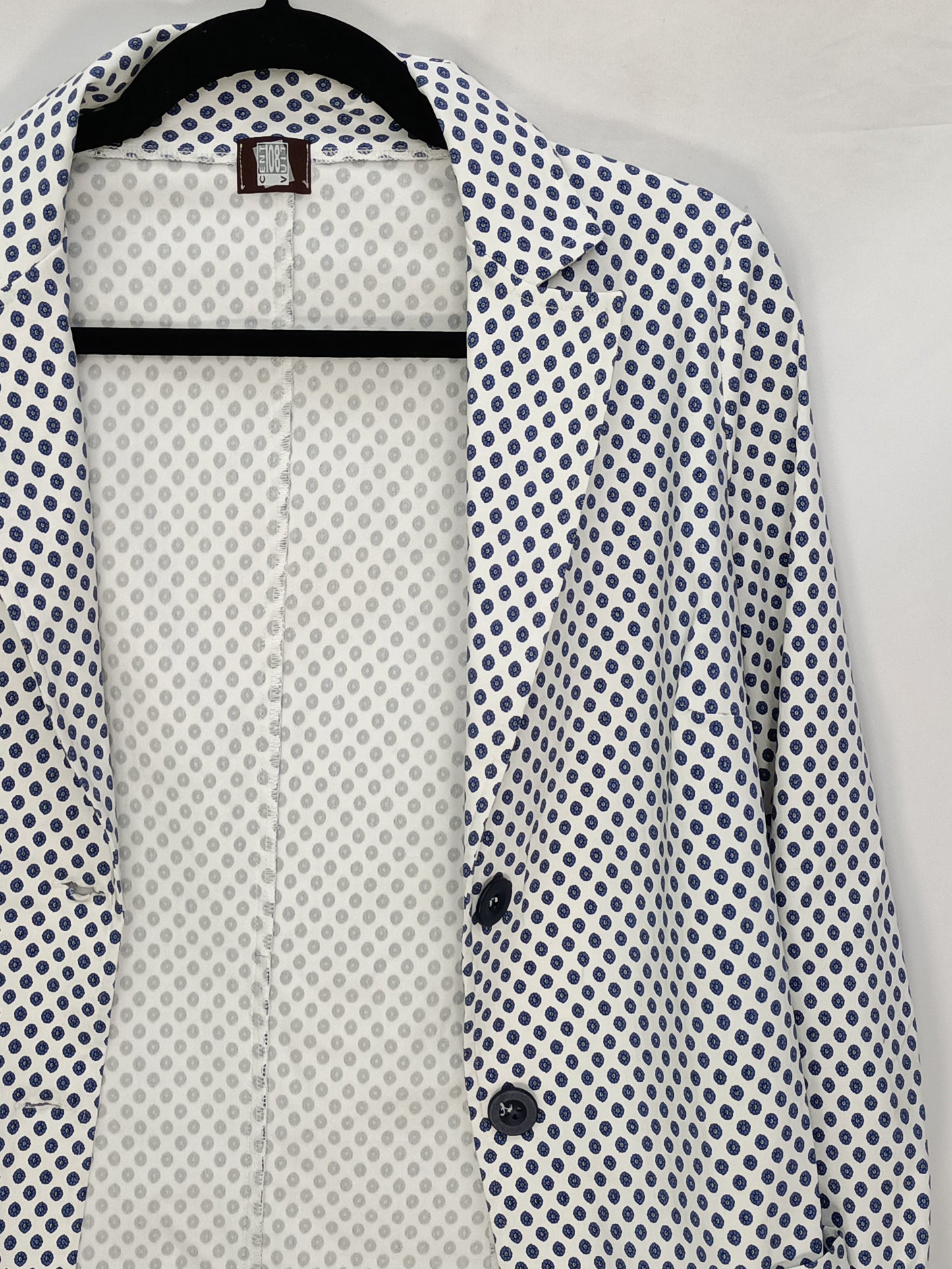 CENT VUIT. Blazer blanca flores T.4 (m)
