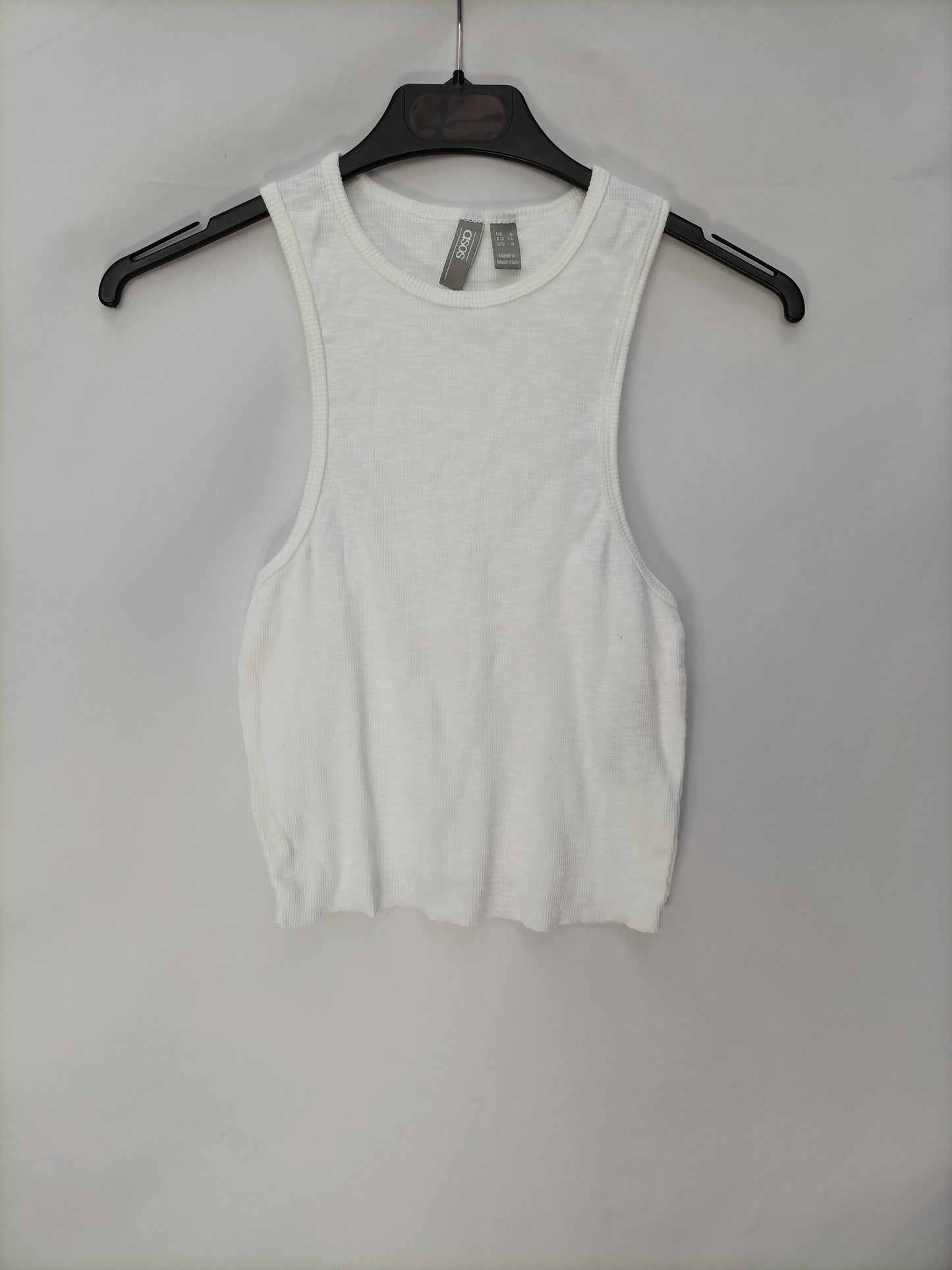 ASOS. Top blanco halter T.36