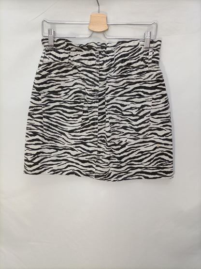ZARA. Falda denim cebra T.l