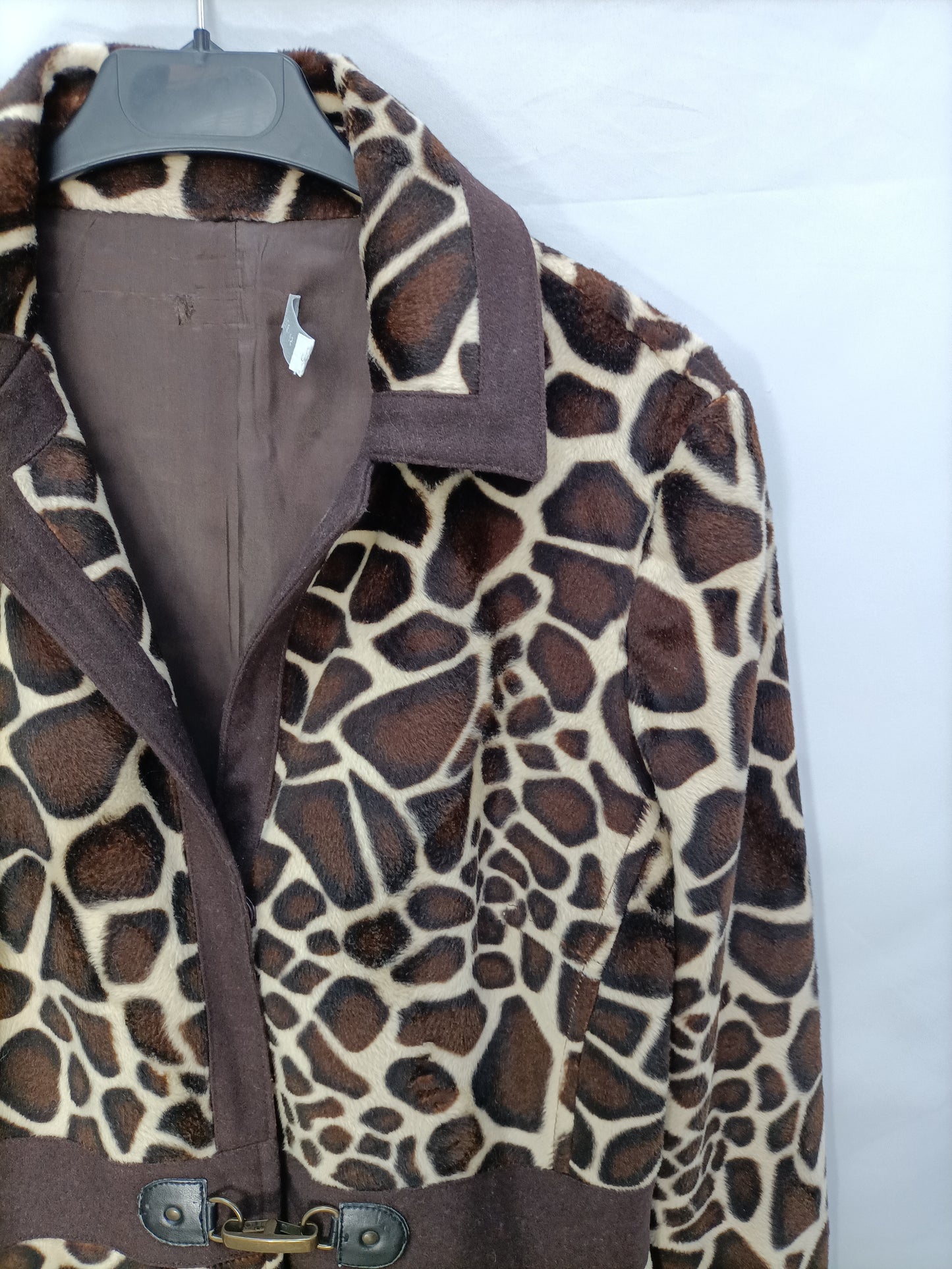 SELVATGI. Abrigo vaca T.38