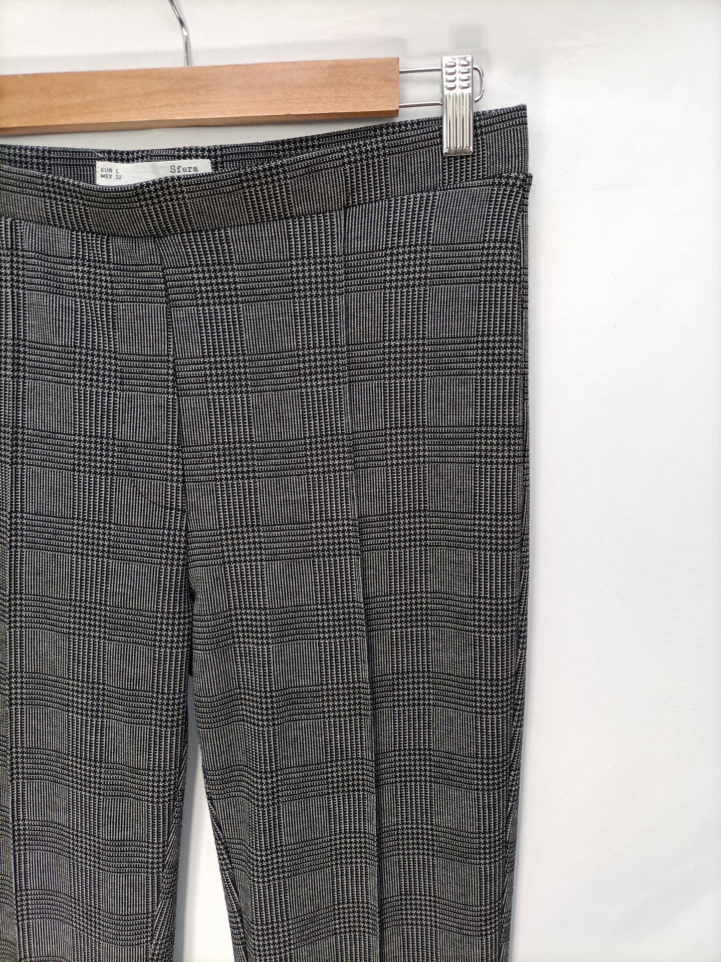 SFERA. Pantalón elástico cuadros T.l